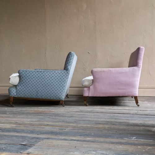 PAIR OF HOWARD STYLE SOFAS LATE 19THEARLY 20TH CENTURY - ADDITIONAL PHOTO 1
