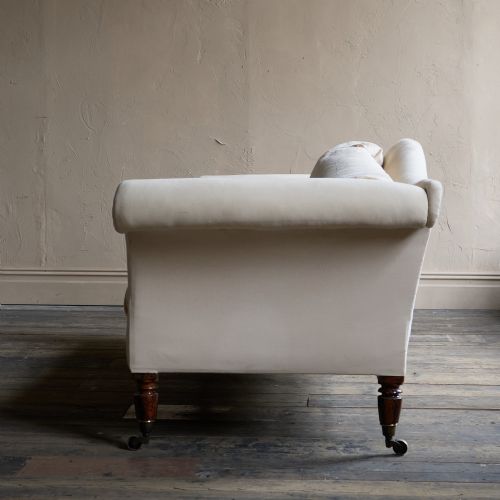 A LARGE REGENCY COUNTRY HOUSE SOFA - ADDITIONAL PHOTO 5