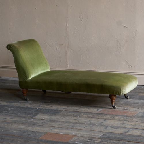 ANTIQUE HOWARD AND SONS CHAISE LONGUE - ADDITIONAL PHOTO 4