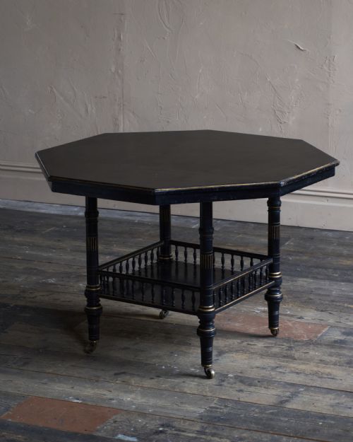 gillows centre table aesthetic movement - CATEGORY: ANTIQUE TABLES - DATED 19TH CENTURY