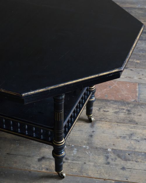 GILLOWS CENTRE TABLE AESTHETIC MOVEMENT - ADDITIONAL PHOTO 4