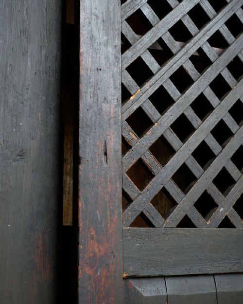 A PAINTED PINE 'BREAD CHEESE' CUPBOARD - ADDITIONAL PHOTO 12