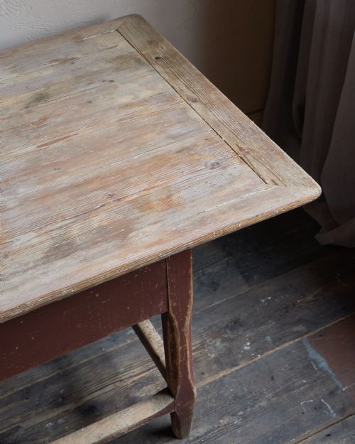 SWEDISH FALU PAINT KITCHEN TABLE - ADDITIONAL PHOTO 9