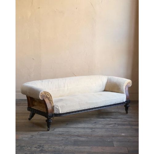 Aesthetic Chesterfield Sofa