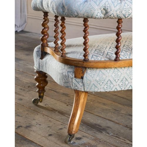 19TH CENTURY SPINDLE BACK SALON SOFA BY C HINDLEY SONS - ADDITIONAL PHOTO 10