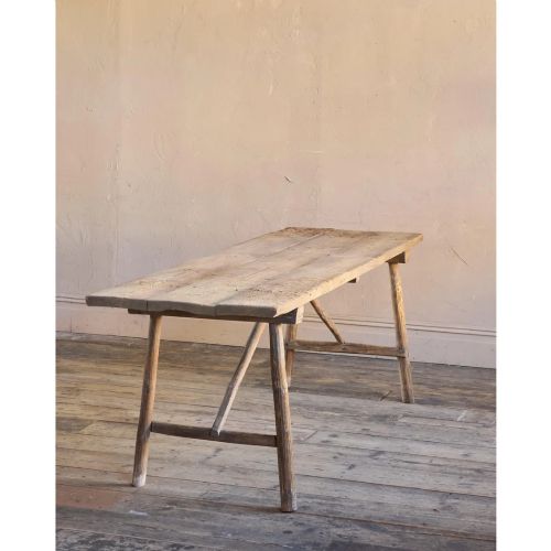 A PRIMITIVE DINING TABLE - ADDITIONAL PHOTO 1