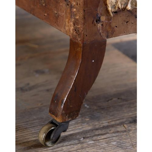 AN EARLY HOWARD AND SONS CHAIR - ADDITIONAL PHOTO 8