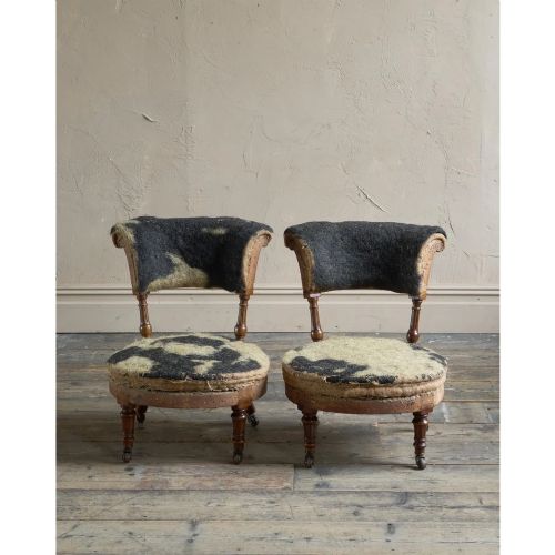 A PAIR OF ROUND SEAT NURSING CHAIRS - ADDITIONAL PHOTO 2