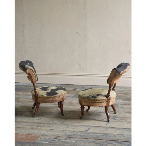 A PAIR OF ROUND SEAT NURSING CHAIRS - ADDITIONAL PHOTO 3