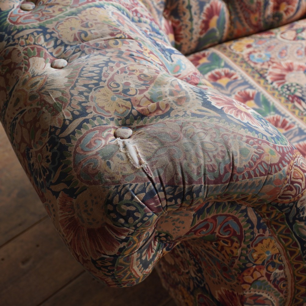 Howard and Sons Chesterfield Sofa View VII