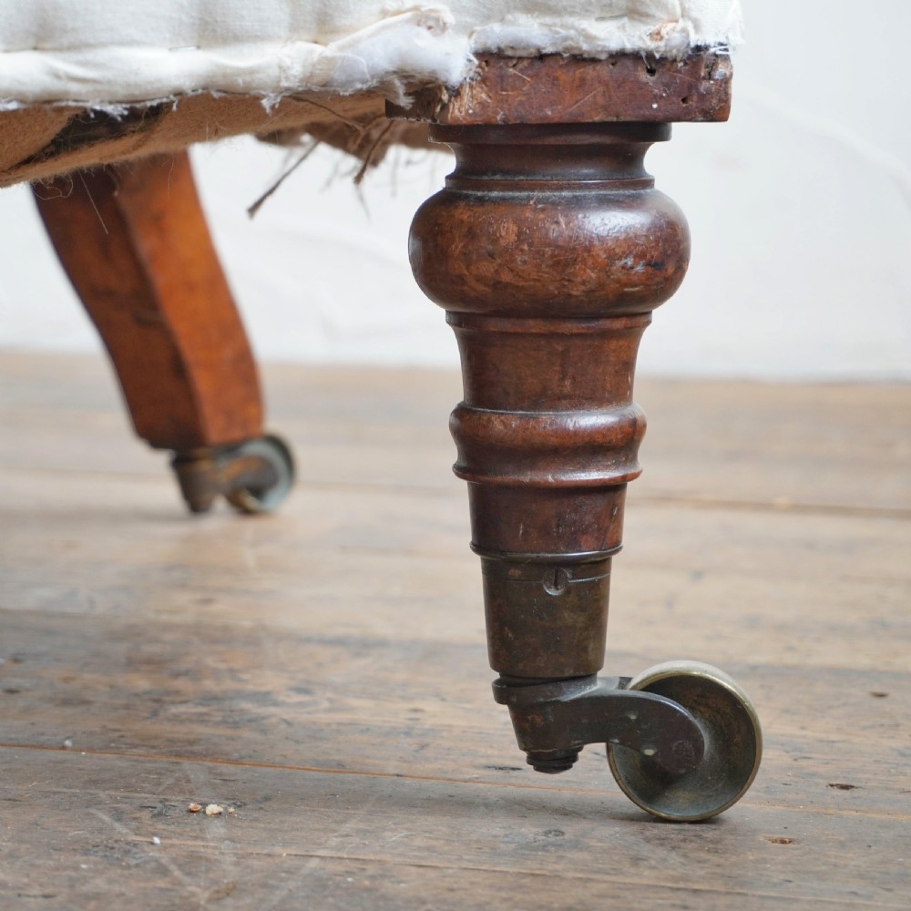 Howard and Sons Chaise Longue View VI