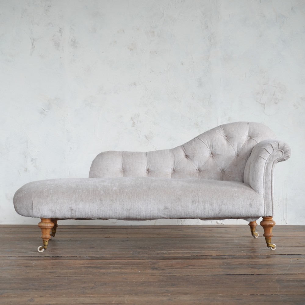 Howard Style Chaise Longue - 19th Century View III