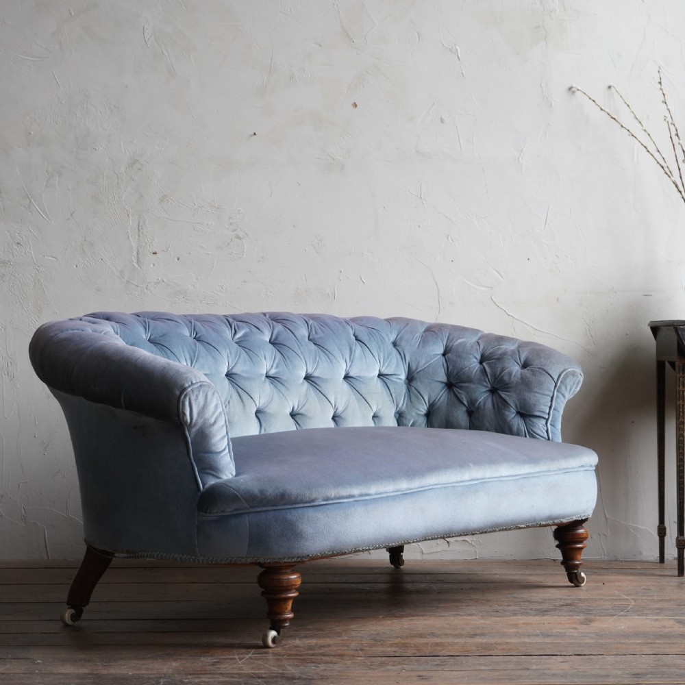 Hampton & Sons Sofa
