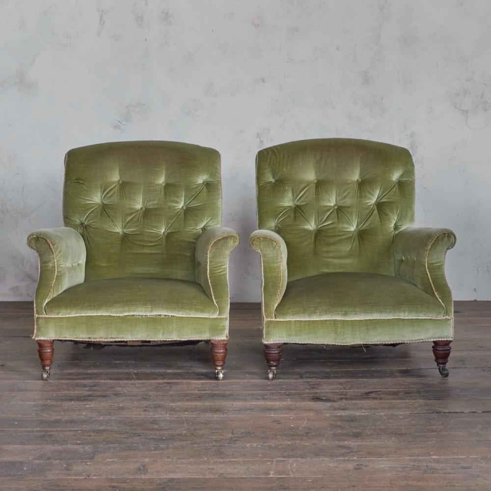 vv



Hindley and Sons - Pair of Armchairs
 View V