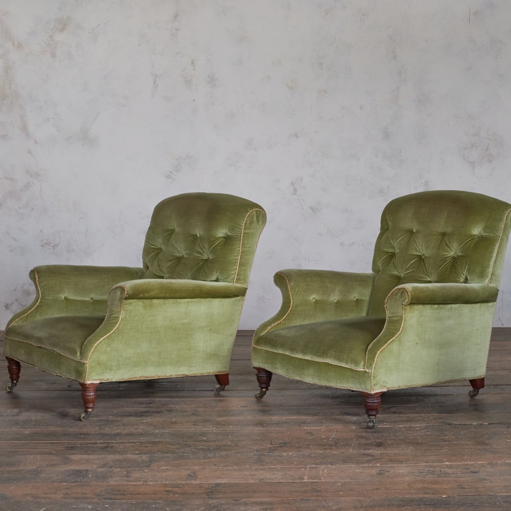 vv



Hindley and Sons - Pair of Armchairs
 View VI
