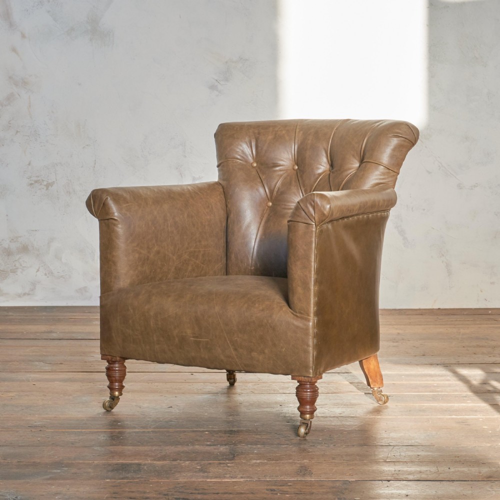 Howard and Sons Woodstock Armchair
 View II