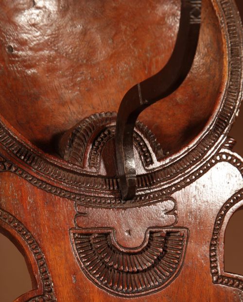 COCONUT SCRAPER SOUTH INDIA 19TH CENTURY - ADDITIONAL PHOTO 4