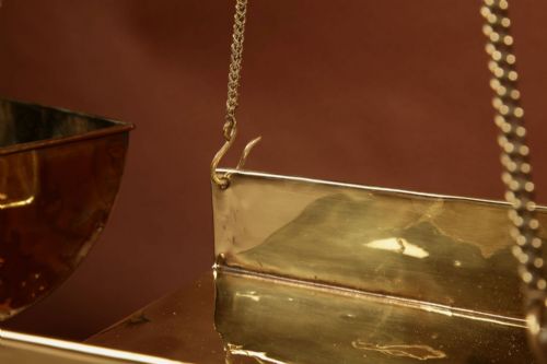 A FRISIAN BRASS FREE HANGING BALANCE BEAM SCALES - ADDITIONAL PHOTO 5