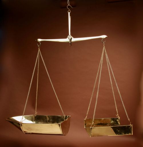 A FRISIAN BRASS FREE HANGING BALANCE BEAM SCALES - ADDITIONAL PHOTO 6