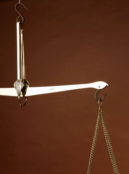 A FRISIAN BRASS FREE HANGING BALANCE BEAM SCALES - ADDITIONAL PHOTO 7