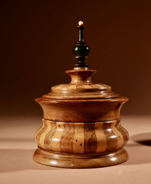 TREEN TOBACCO INTEREST A SET OF A MAHOGANY COOPERED PIPE STAND AND ITS COOPERED MAHOGANY TOBACCO BOX - ADDITIONAL PHOTO 1