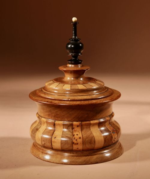 TREEN TOBACCO INTEREST A SET OF A MAHOGANY COOPERED PIPE STAND AND ITS COOPERED MAHOGANY TOBACCO BOX - ADDITIONAL PHOTO 3