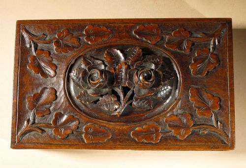 A FINE CARVED BLACK FOREST GAME BOX SET CIRCA1900 - ADDITIONAL PHOTO 2