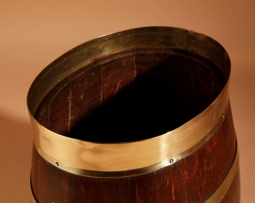 A COOPERED ORIGINAL OVAL OAK UMBRELLA STICK STAND - ADDITIONAL PHOTO 3