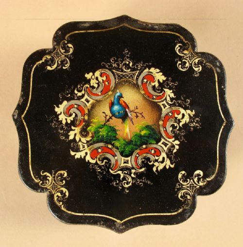 A COMPLETE SET OF TWO LACQUERED BOXES WITH TRAYS TOLEWARE ENGLAND - ADDITIONAL PHOTO 2