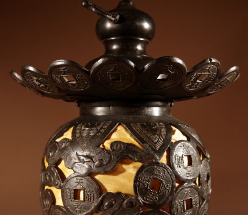 UNUSUAL LARGE BRONZE JAPANESE TABLEHANGING LANTERN LAMP CIRCA 190020 - ADDITIONAL PHOTO 2