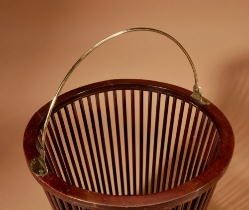 MAHOGANY AND BRASS SPINDLE PEAT BUCKET 19TH CENTURY - ADDITIONAL PHOTO 9
