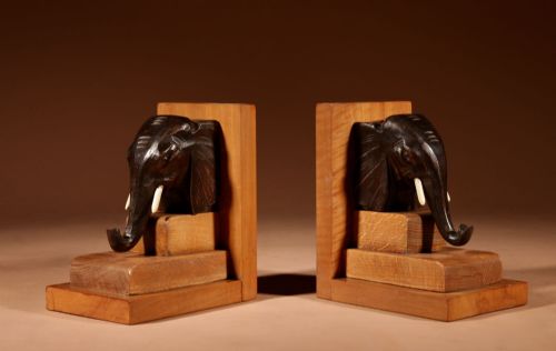 IMPRESSIVE BLACK FOREST AMUSING PAIR OF ELEPHANT CARVED WOODEN BOOKENDS CIRCA 190020 - ADDITIONAL PHOTO 2