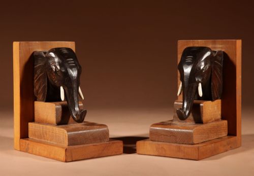 IMPRESSIVE BLACK FOREST AMUSING PAIR OF ELEPHANT CARVED WOODEN BOOKENDS CIRCA 190020 - ADDITIONAL PHOTO 6