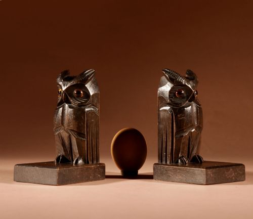 BLACK FOREST SMALL AMUSING PAIR OF OWL CARVED BOOKENDS LETTER STAND CIRCA 190020