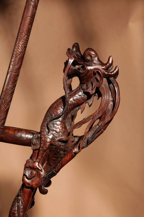 A MAGNIFICENT CHINESE CEREMONIAL POLESHALBERDS STAND CHINA CIRCA 1850 - ADDITIONAL PHOTO 3