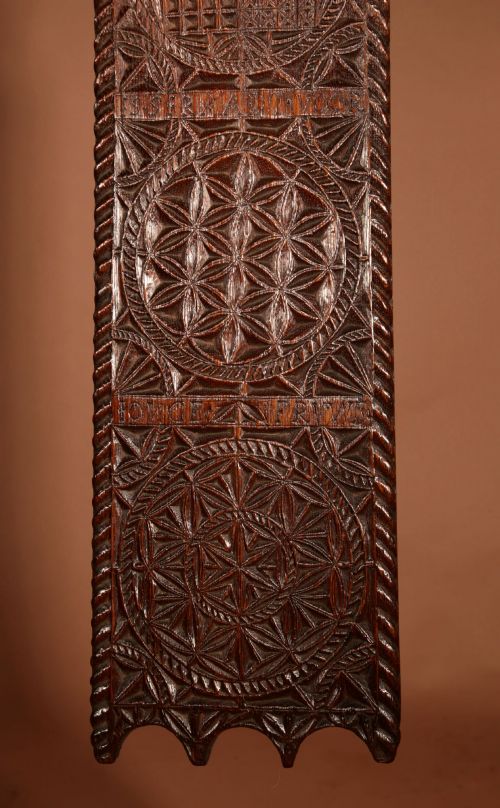 EXTREMELY FINE LARGER THEN NORMAL OAK CHIP CARVED DUTCH FRISIAN MANGLE BOARD WITH TEXT INITIALS AND DATE 1734 - ADDITIONAL PHOTO 6