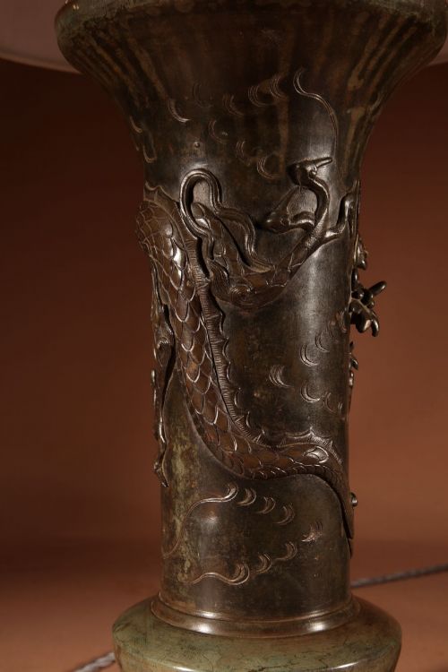 IMPRESSIVE JAPANESE BRONZE DRAGON TABLE LAMP MEIJI PERIOD 18681912 - ADDITIONAL PHOTO 5