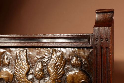 DUTCH INTERESTING FAMILY HUBRECHT COAT OF ARMS EMBOSSED AND CHASED BRASS AND OAK FIRE SCREEN - ADDITIONAL PHOTO 7