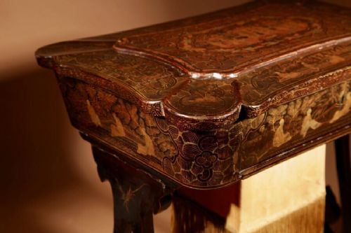 A ORIGINALLY LACQUERED SEWINGWORK TABLE STILL WITH THE ORIGINAL GOLD PAINT WORK CHINESE 19TH CENTURY - ADDITIONAL PHOTO 6