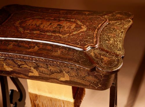 A ORIGINALLY LACQUERED SEWINGWORK TABLE STILL WITH THE ORIGINAL GOLD PAINT WORK CHINESE 19TH CENTURY - ADDITIONAL PHOTO 12