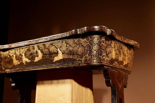 A ORIGINALLY LACQUERED SEWINGWORK TABLE STILL WITH THE ORIGINAL GOLD PAINT WORK CHINESE 19TH CENTURY - ADDITIONAL PHOTO 14