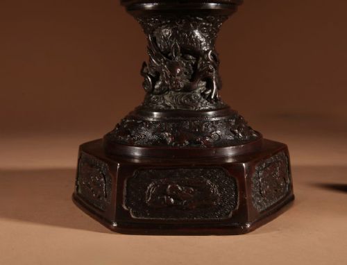 A RARE LARGE AND VERY DECORATIVE JAPANESE BRONZE LANTERN TABLE LAMP - ADDITIONAL PHOTO 8