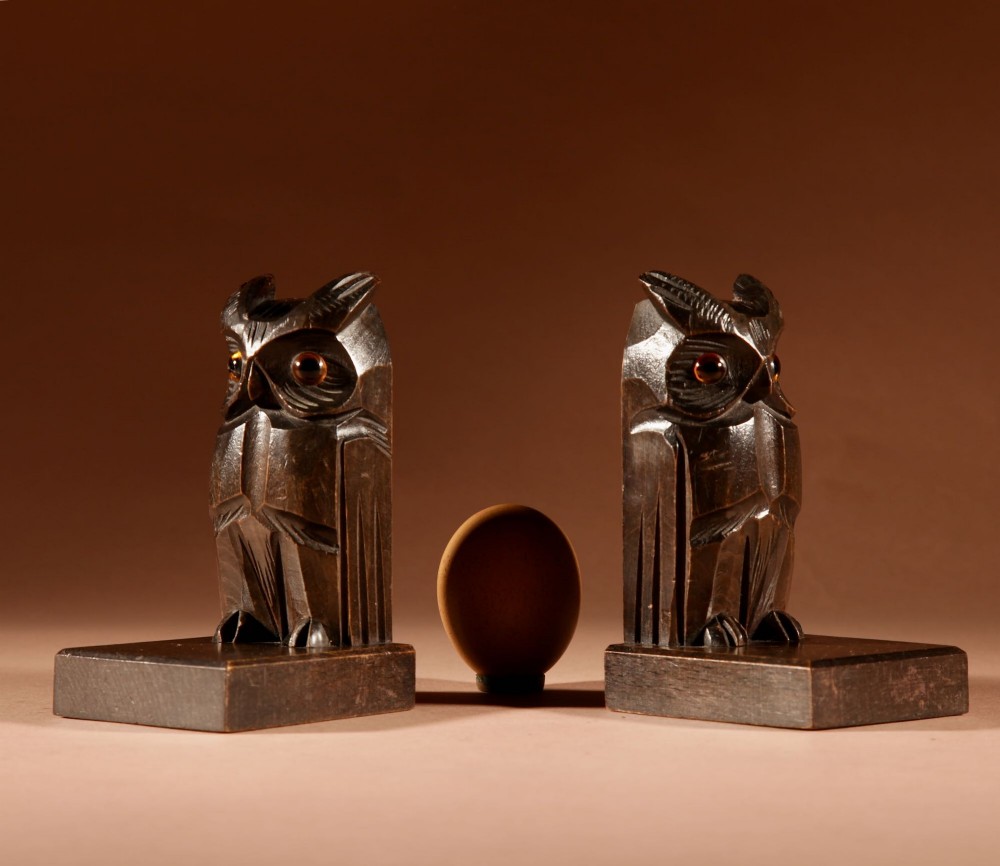 Black Forest Small Amusing Pair Of Owl Carved Bookends/ letter stand Circa 1900-20.