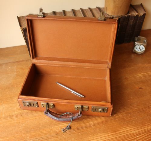 fig 3. Au Depart Paris Brown Leather Travel Case. Small French Suitcase c1920.