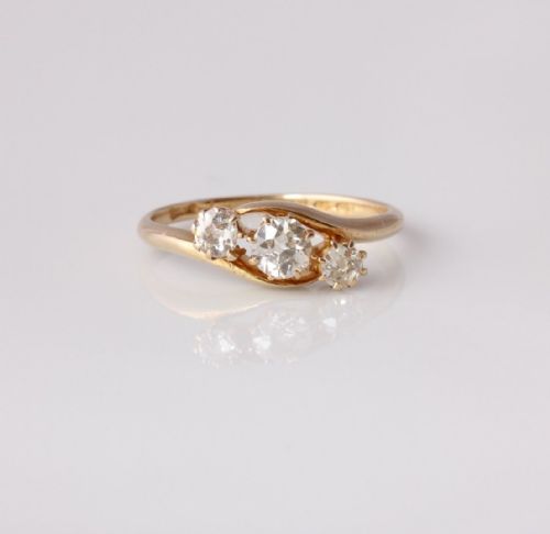 fig 1. 18ct Gold Old Cut 0.65ct Natural Diamond Three 3 Stone Crossover Ring. 1912. UK Size P
