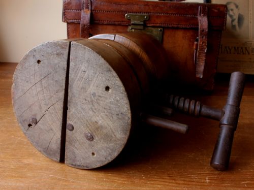 fig 1. Milliners Hat Stretcher.