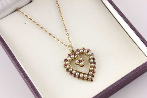 fig 1. 15ct Gold, Pearl & Ruby Heart Pendant Necklace.
