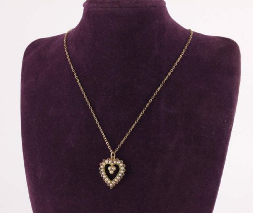 fig 2. 15ct Gold, Pearl & Ruby Heart Pendant Necklace.