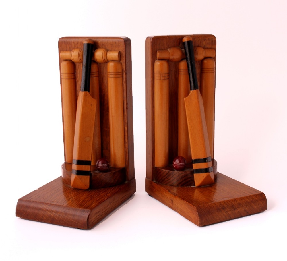 Oak Thornton-Smith Company Cricket Ball Bookends