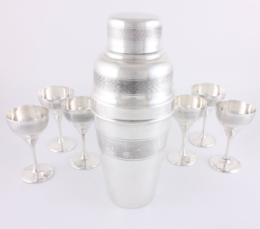 Art Deco Engine Turned Silver Plate Cocktail Shaker & 6 Goblet Set. 